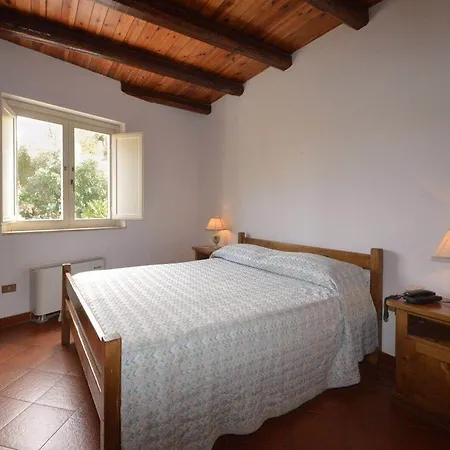 Torre Artale Hotell